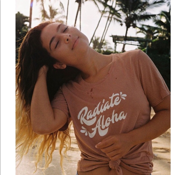 dolkii Tops - Dolkii “Radiate Aloha” tee